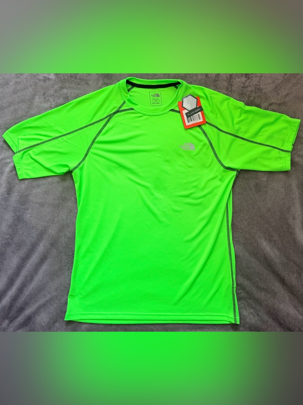 The North Face - Fizz Lime -Men’s FlashDry Short Sleeve Active T-Shirt - Small